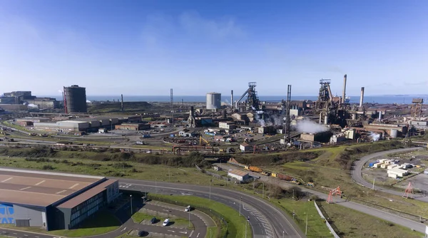 Editorial Port Talbot, İngiltere - 23 Mart 2019: Port Talbot Steel Works, Tata Steel ve Thyssenkrupp'un birleşmesi öncesinde Avrupa'nın en büyük ikinci çelik üreticisini yaratacak.