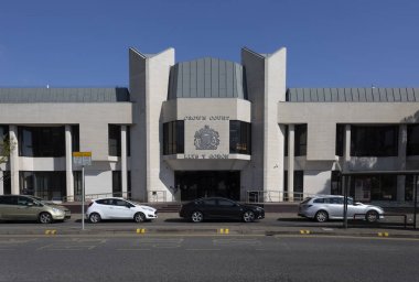 Editorial Swansea, Uk - 12 Nisan 2019: Birinci kademe Crown Court. Mahkeme Galler ve Chester Circuit bir parçası oldu ve Haverfordwest ve Carmarthen de mahkemeler dahil