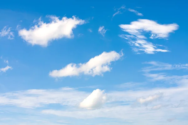 Céu Azul Com Nuvem Céu Abstrato Para Fundo — Fotografia de Stock