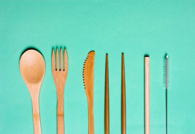 Doğal, organik ahşap çatal, kaşık, çatal bıçak.