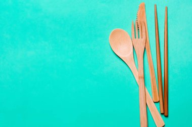 Doğal, organik ahşap çatal, kaşık, çatal bıçak.