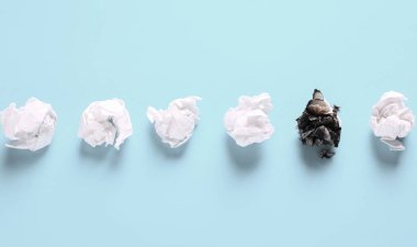 Yanmış kağıt. Depresyon, yok oluş, hastalık kavramı.