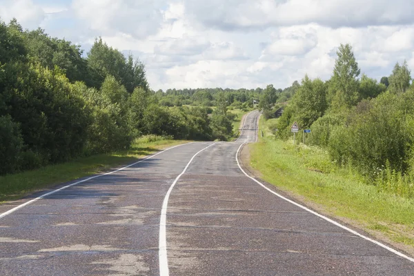 Route Asphaltée Dans Une Zone Vallonnée — Photo