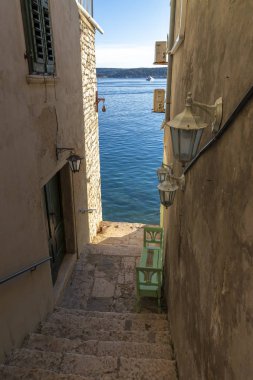 Caddesi ve tarihi kent Hırvatistan Rovinj binalar