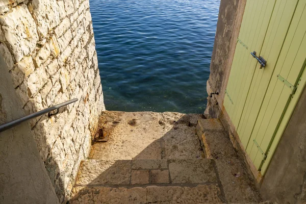 Calle Edificios Del Casco Antiguo Rovinj Croacia — Foto de Stock