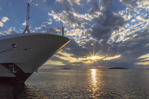 Sonnenuntergang Mit Einer Luxusjacht Kroatien — Stockfoto