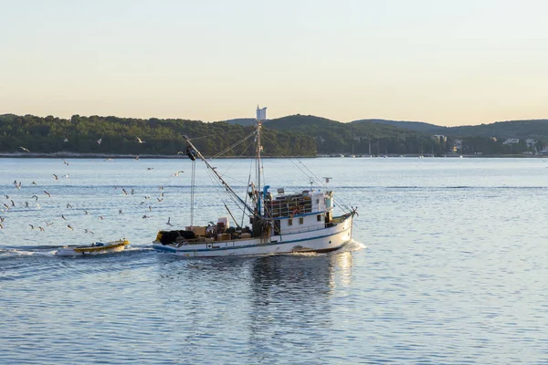 Риболовецьке Судно Море Сонячний День Хорватії — стокове фото