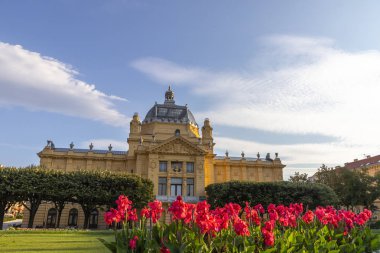 Güneşli bir günde, Zagreb Kral Tomislav park