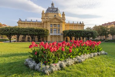 Güneşli bir günde, Zagreb Kral Tomislav park