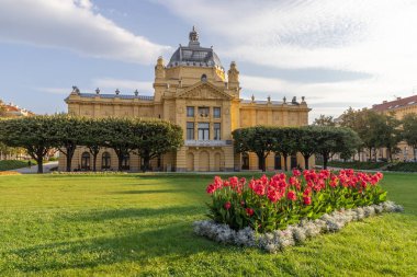 Güneşli bir günde, Zagreb Kral Tomislav park