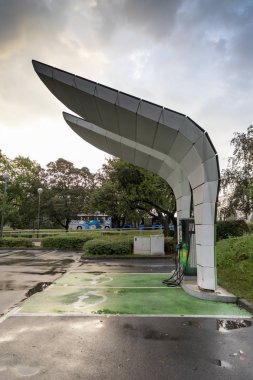 Zagreb, Hırvatistan için elektrikli otomobil için boş şarj istasyonu