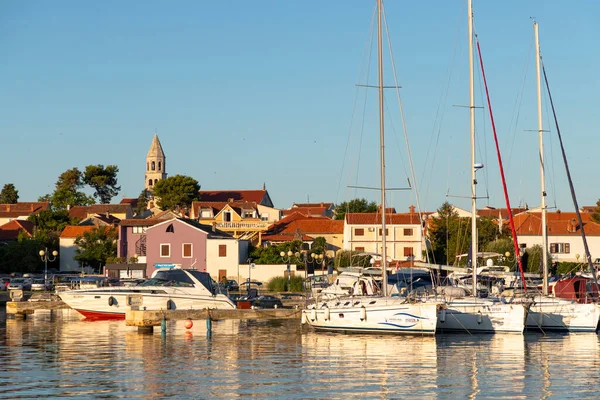 Iates Barcos Marina Pela Manhã Cidade Biograd Croácia Imagem De Stock