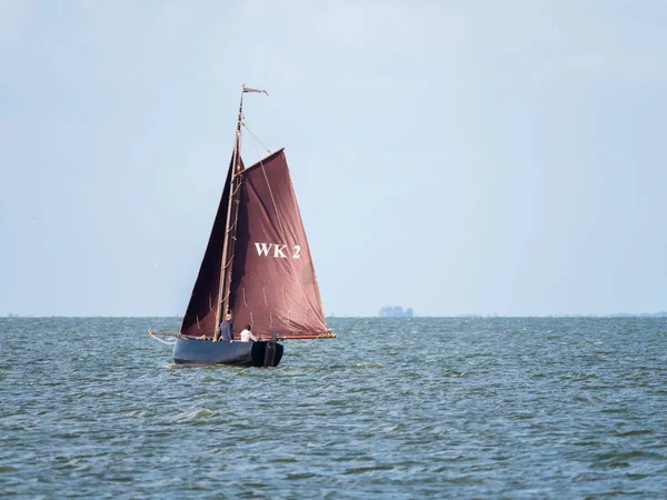 Ijsselmeer Países Baixos Ago 2017 Pessoas Veleiro Autêntico Com Velas — Fotografia de Stock