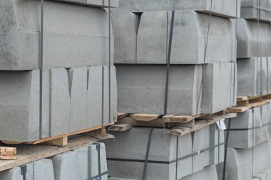 paketlenmiş sınır taş yığını