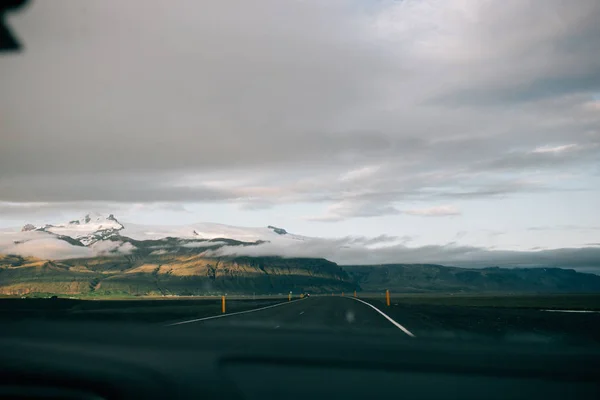 View on road in iceland during roadtrip — Stock Photo, Image