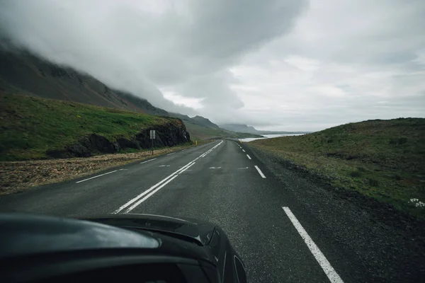 Vista en carretera en iceland durante el viaje —  Fotos de Stock