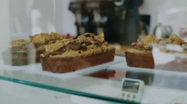 Kahve Dükkanı sergilenen lezzetli tatlı