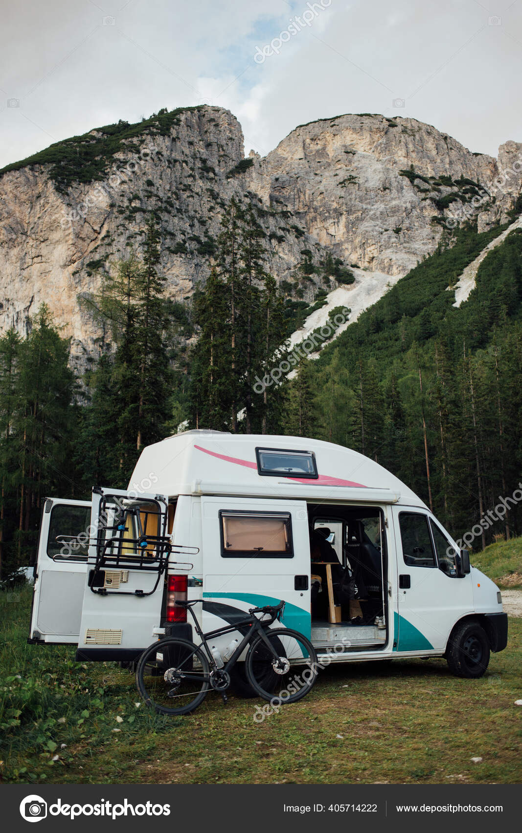 Cute camper cheap vans