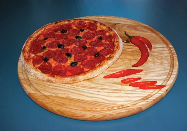 Pizza Salami Pepperoni Aislado —  Fotos de Stock