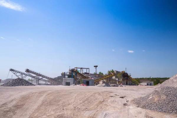 Máquinas Trituração Triturador Rocha Tipo Cone Transporte Pedra Brita Granito — Fotografia de Stock