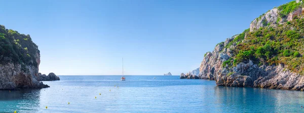 Bellissimo Paesaggio Marino Estivo Vista Della Scogliera Nella Baia Del — Foto Stock