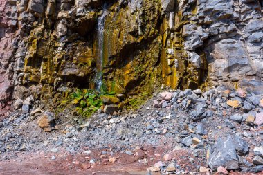 Granit taş ocağı açık Ocak madenciliği muhteşem manzarası. İşlem üretim taş ve çakıl. Yeraltı ocağında.