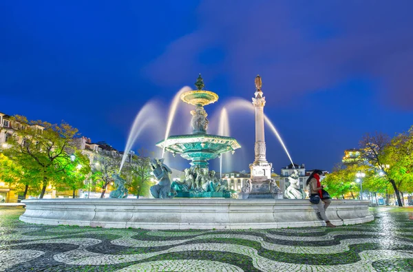 Jeden z najpiękniejszych placów w Europie otoczony jacara — Zdjęcie stockowe