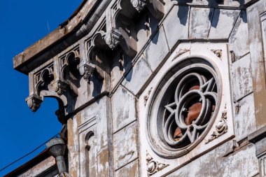 Floransa Renaissan terk edilmiş binanın cephe