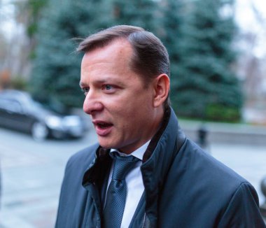 Kiev, Ukrayna - 06 Kasım 2014: Ukrayna parlamentosu nun bir üyesi Ol