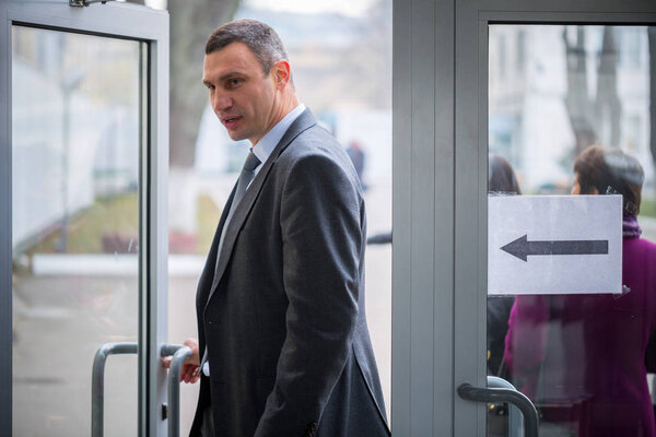 KYIV, UKRAINE - Oct 31, 2014: Vitali Klitschko at the door of th