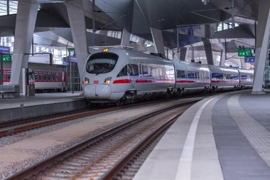 Viyana, Avusturya-27 Mayıs: InterCity-Express Deutsche Bahn ı