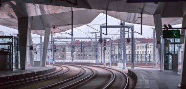 Viyana, Avusturya - 27 Mayıs: Viyana Ana tren istasyonu (Wien H