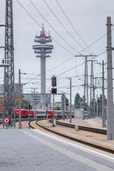 VIENA, ÁUSTRIA - MAIO 27: Vista da torre de telecomunicações A1 — Fotografia de Stock