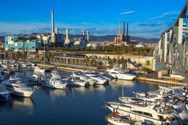 Yat Kulübü ve Barcelona 'nın dışındaki liman, Sant Adria de Besos, Barcelona, Katalonya, İspanya