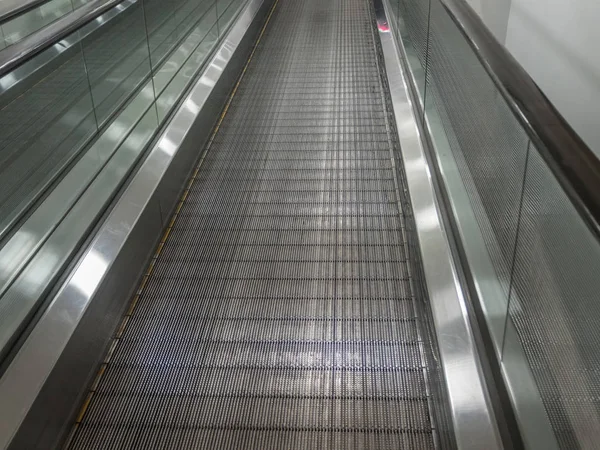 Escalator in magnet store Sochi area new dawn — Stock Photo, Image