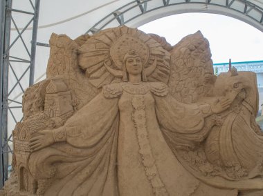 Karakter heykeller Rus peri masalları kumdan yapılmış. Rusya Soçi 06 22 2019