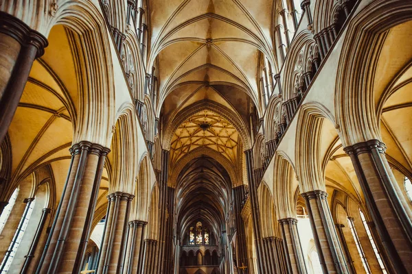 Salisbury Katedrali Ngiltere Içinde Ankastre Medevial Mimarisi Seçici Odak Kopya — Stok fotoğraf