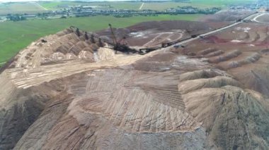Tuz yığınları, madencilik mineraller, havadan görünümü Sanayi ocakları, konveyör tuz çukurlara, yükseklik görünümünden.
