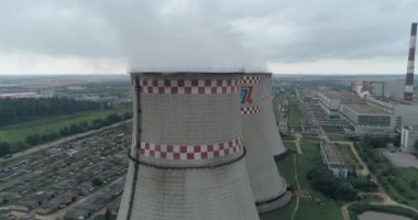 Termal güç istasyonu, yükseklik görünümünden borular, buhar ve Duman boruları, ogeneration bitki havadan görünümü.