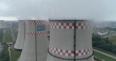 Termal güç istasyonu, yükseklik görünümünden borular, buhar ve Duman boruları, ogeneration bitki havadan görünümü.