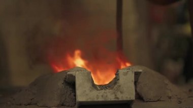 Döküm, çelik sanayi, çelik remelting fırın, alev, sıvı metal işçisi karışımları.