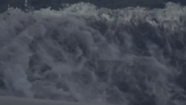 水飞溅的气泡从船上 — 图库视频影像