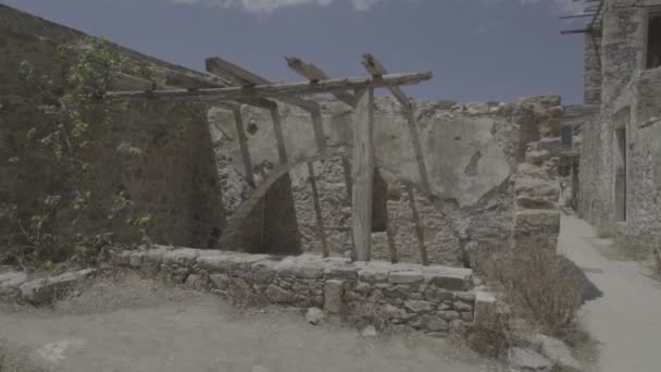 Ruines d'une île grecque antique spinalonga, histoire, voyage, excursion en béton — Video