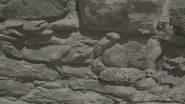 Древние руины spinalonga греческой культуры острова, экскурсии из бетона, старые камни — стоковое видео