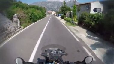 boka kotorska motosiklet üzerinde seyahat yaz saati macera binme Karadağ, bakış açısı üzerinde eylem kamera, çekim defne güzel manzara