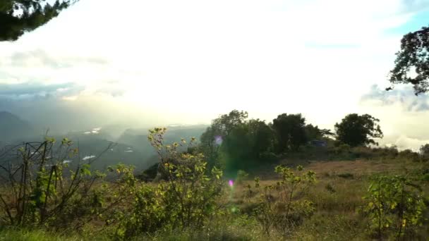 Paesaggio di montagne e nebbia, situato a panama, vulcano Baru — Video Stock