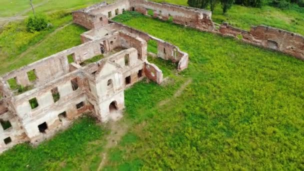 Volando sobre antiguas ruinas antiguas edificio de cactle, vista superior drone desde arriba, arqueología historia — Vídeo de stock