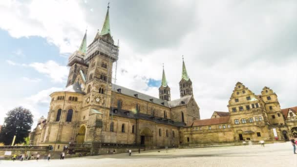 Zeitraffer der Türme der Bamberger Kuppel in Bamberg