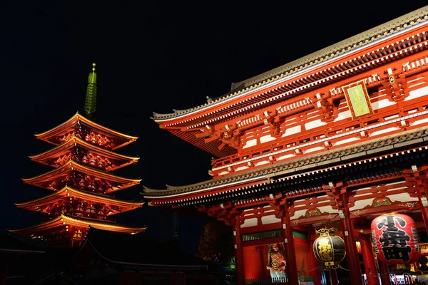 Tokio Japón Noviembre 2017 Vista Nocturna Antigua Pagoda Puerta Del — Foto de Stock