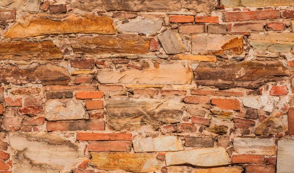 Alte Verbundmauer Mit Steinblöcken Und Ziegeln Als Hintergrund — Stockfoto